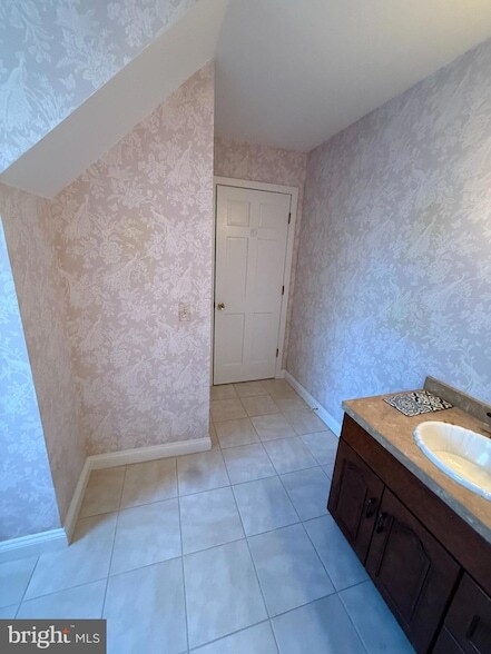 Building Photo - 5738 Griffith Lake Dr