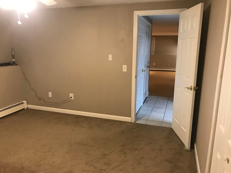 Building Photo - 19 Mason Rd