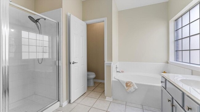 Building Photo - 9722 Therrell Dr