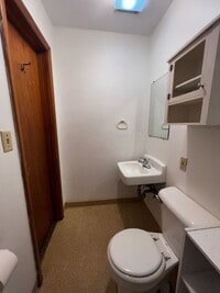 Building Photo - Vine Maple Triplex