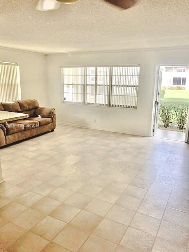 Building Photo - 316 Camden M