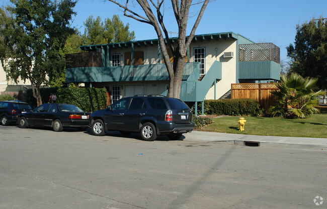 Building Photo - 4185 Byron St