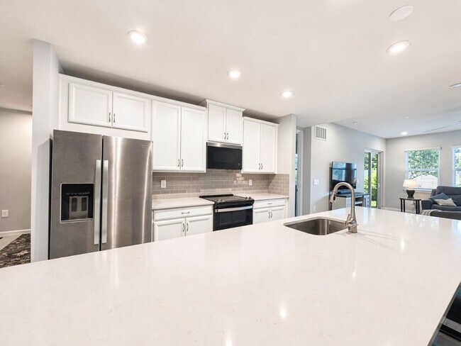 Building Photo - 4660 Arboretum Cir