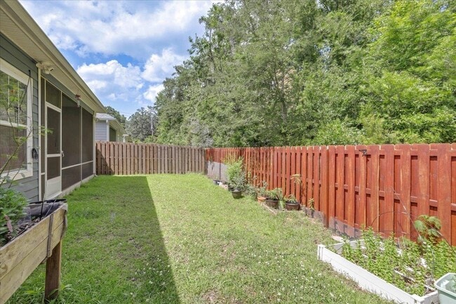 Building Photo - 855 Avery Park Dr