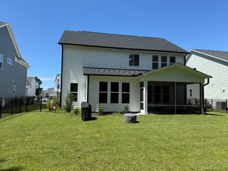 Building Photo - 321 Sailor Sky Wy