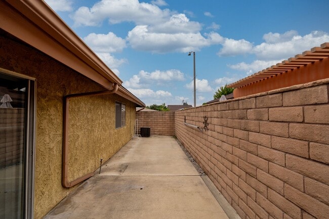 Building Photo - Beautiful 2 bedroom 2 bath Home!!!!
