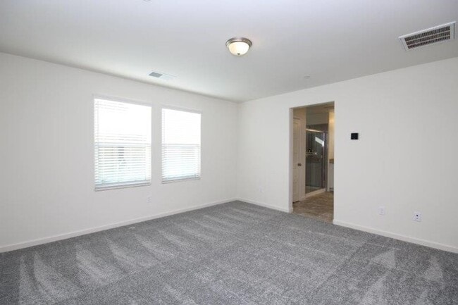 Building Photo - 3 Bed Home in Gated Elk Grove Community