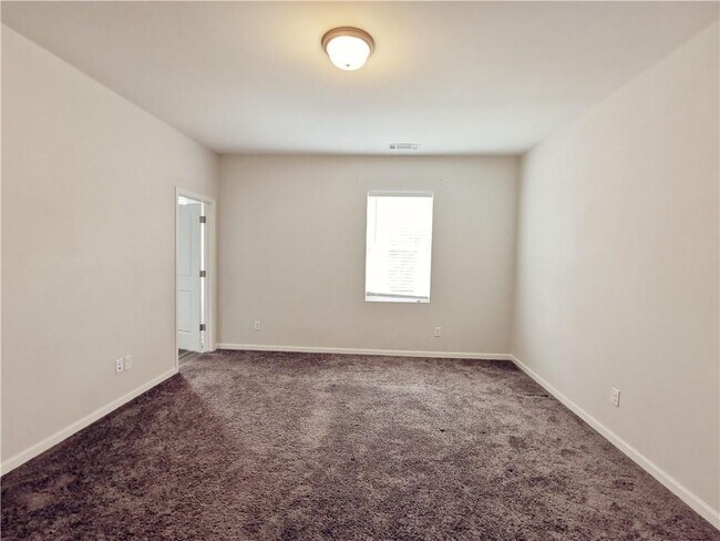 Building Photo - 2600 Whistler Wy NE