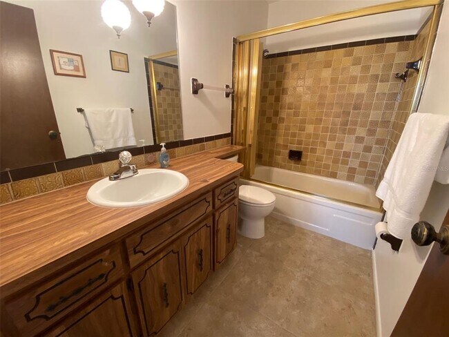 Building Photo - 9940 Eagles Point Cir