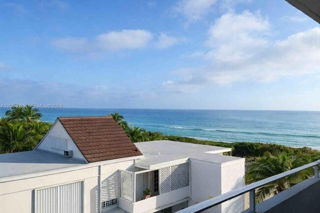 Building Photo - 9225 Collins Ave