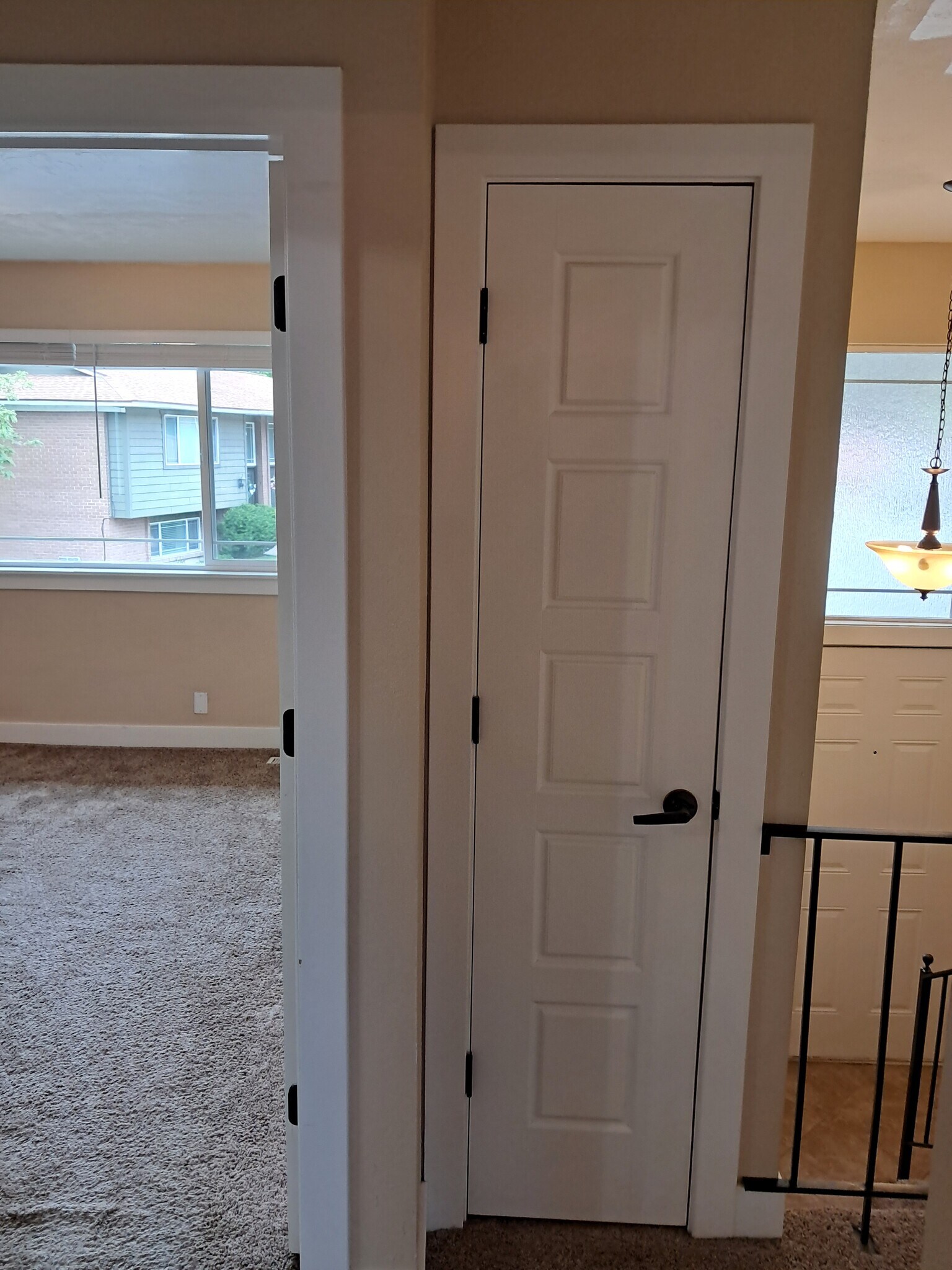 Linen closet - 2570 E Canterbury Ln