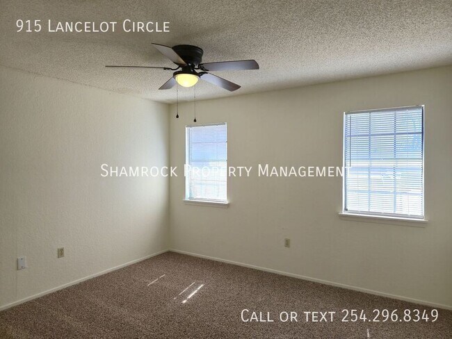 Building Photo - Midway ISD flat unit in great location.
