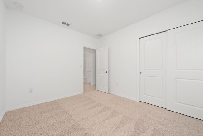 Building Photo - 4 Bedroom/2 Bath Home with WaterView in St...