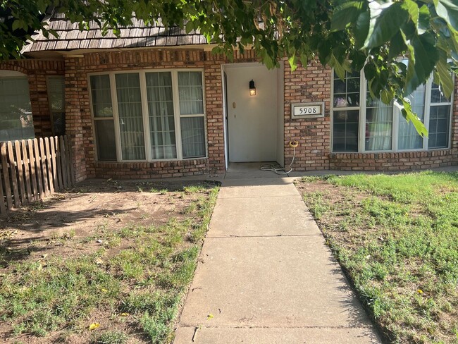 Primary Photo - 3 Bedroom, 2 Bathroom, 2 Car Garage Townho...