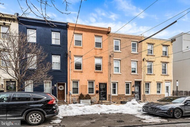 Building Photo - 2415 E Firth St