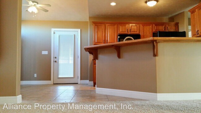 Building Photo - 5 br, 3 bath House - 8739 William Dr.