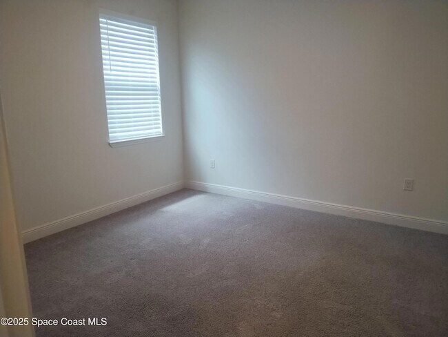 Building Photo - 920 Covington Ct