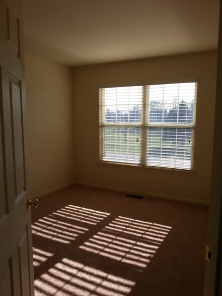 Building Photo - 720 Ferris Way