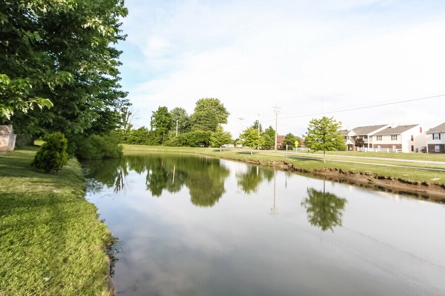 Building Photo - 1555 Sanner Dr