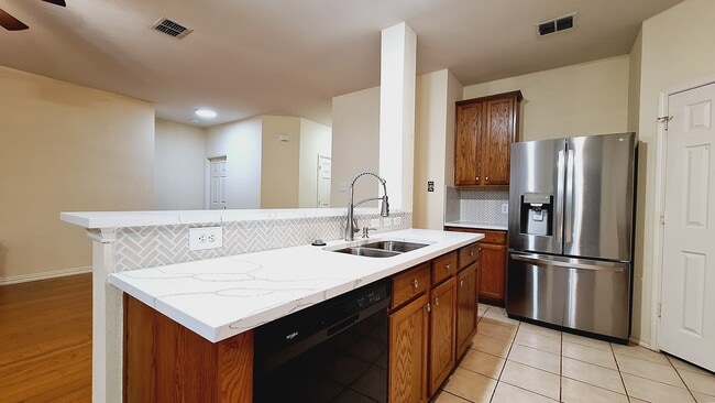 Building Photo - 5812 Lava Dr
