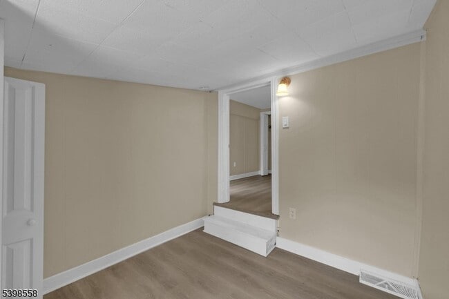 Building Photo - 116 Mercer St