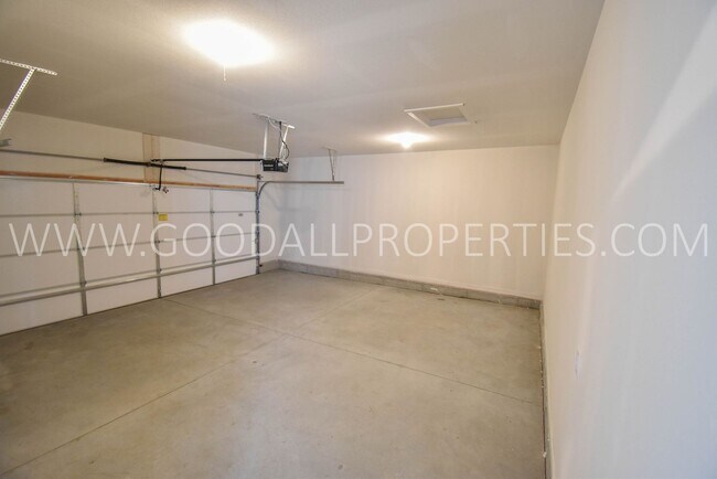 Building Photo - New Build 3 Bedroom 3 Bath Home.