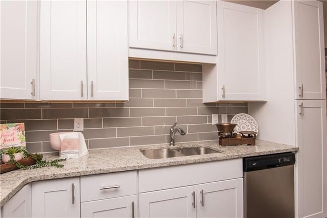 Building Photo - 59 Dawson Club Dr