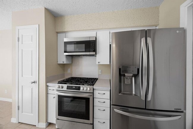 Building Photo - 6509 Krollton Dr