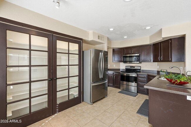 Building Photo - 12848 S 45th St