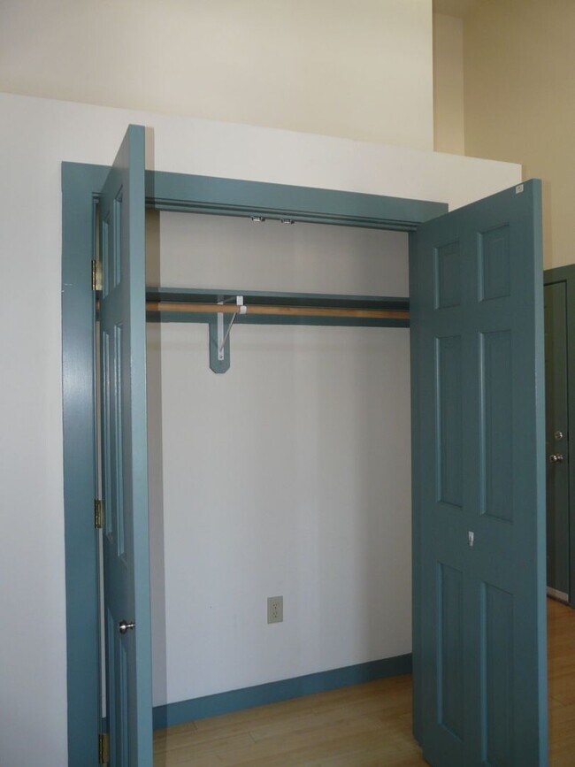 Building Photo - White Sulphur, LLC 165