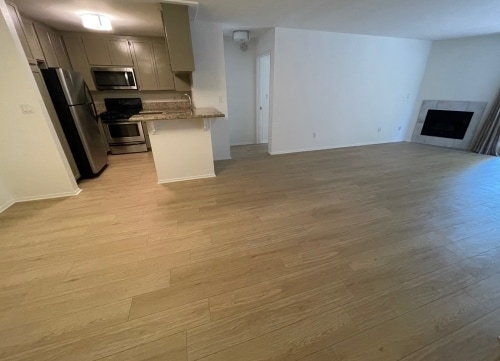 Interior Photo - 1444 Saltair Ave