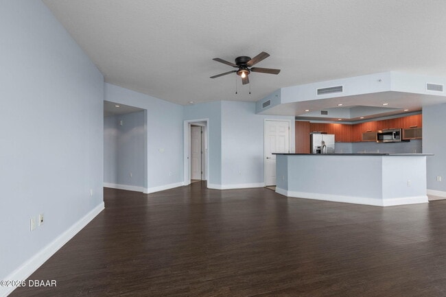 Building Photo - 241 Riverside Dr