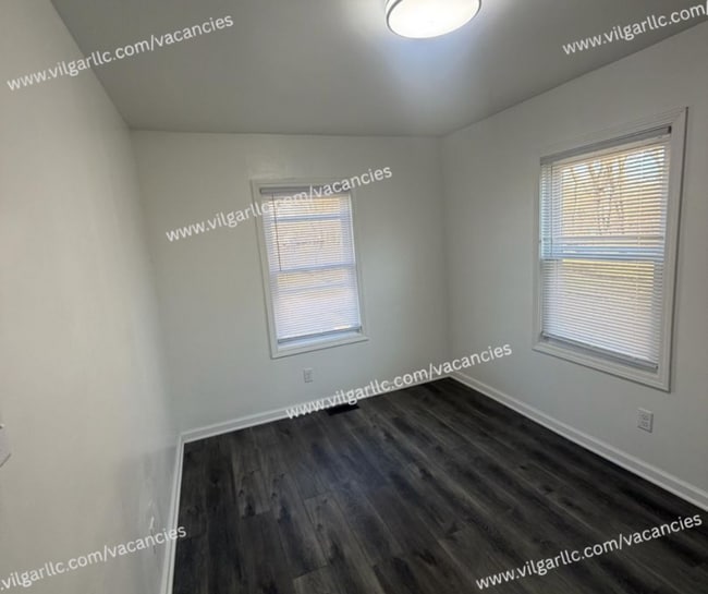 Building Photo - Newly Renovated 2-Bedroom • 1-Bathroom Home.