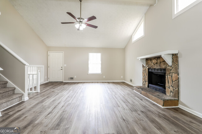 Building Photo - 564 Pennylake Ln