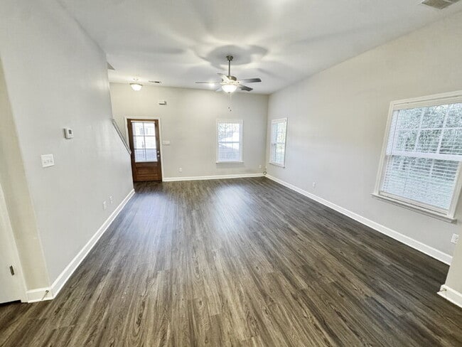 Building Photo - 11 Katie Ln