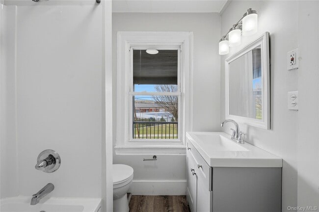 Building Photo - 45 S Robinson Ave