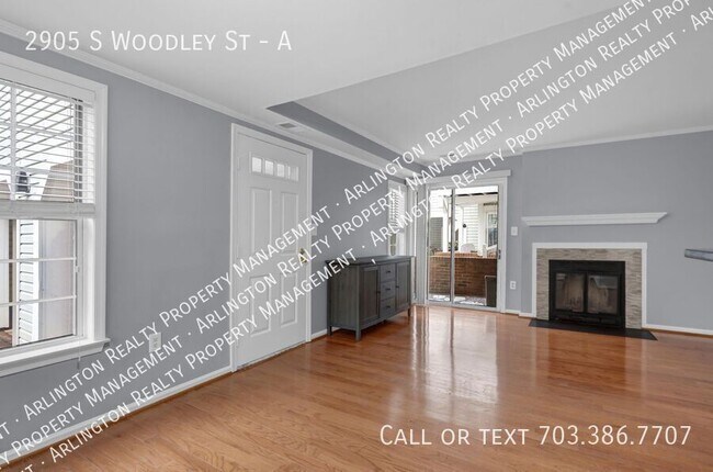 Building Photo - 2905 S Woodley St
