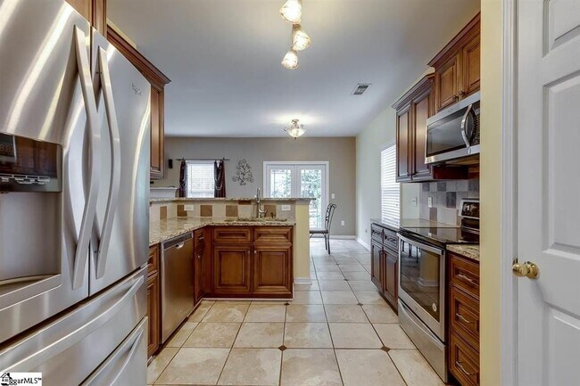 Building Photo - 14 Farmbrook Way