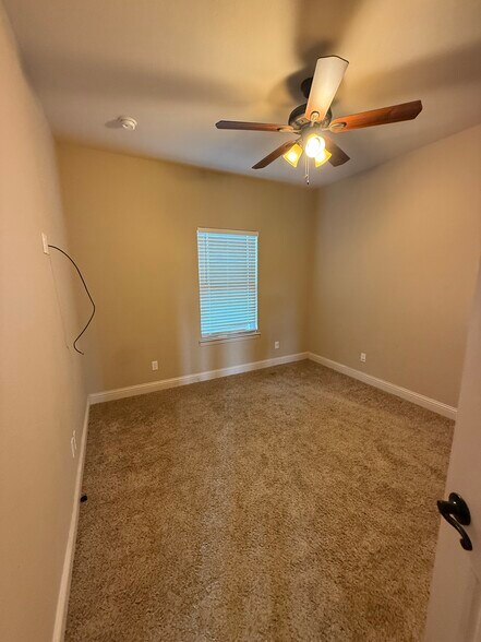 Building Photo - 3029 County Road 2606