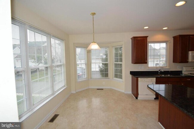 Building Photo - 42555 Pelican Dr
