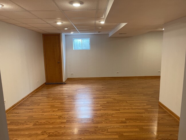 Building Photo - 601 Barbary Ln