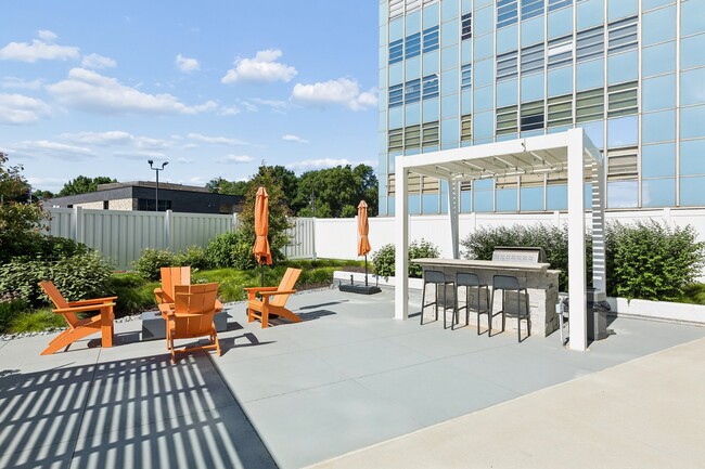 Building Photo - 333 W Meyer Blvd