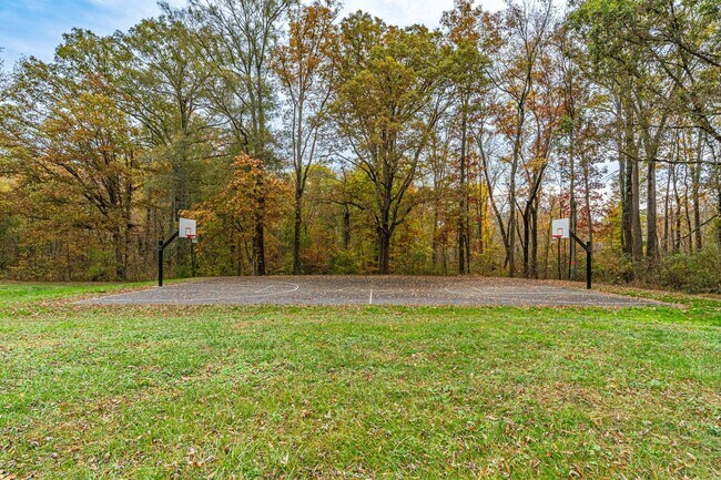 Building Photo - Charming 4 Bed SFH in Alexandria!