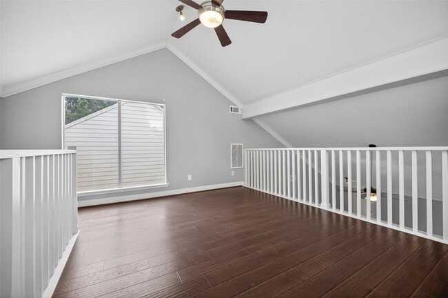 Building Photo - 7111 Halfpenny Rd