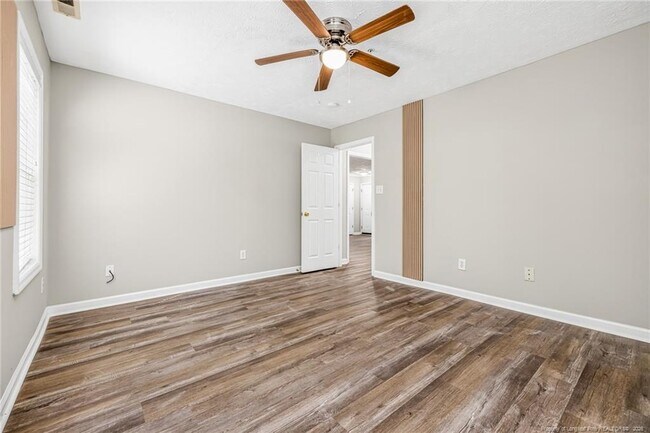 Building Photo - 342 Bubble Creek Ct