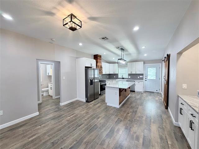 Building Photo - 710 N Rusk St