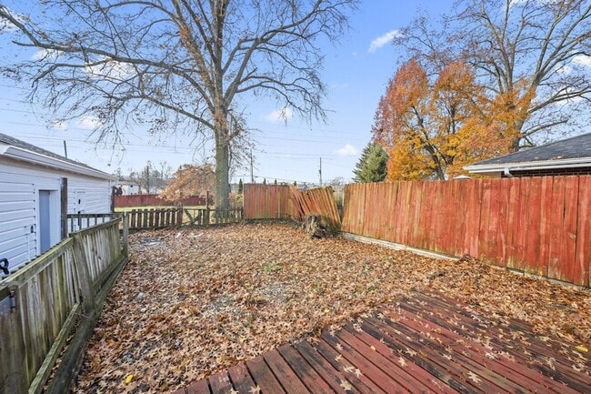 Building Photo - 2709 Kilbourne Ave