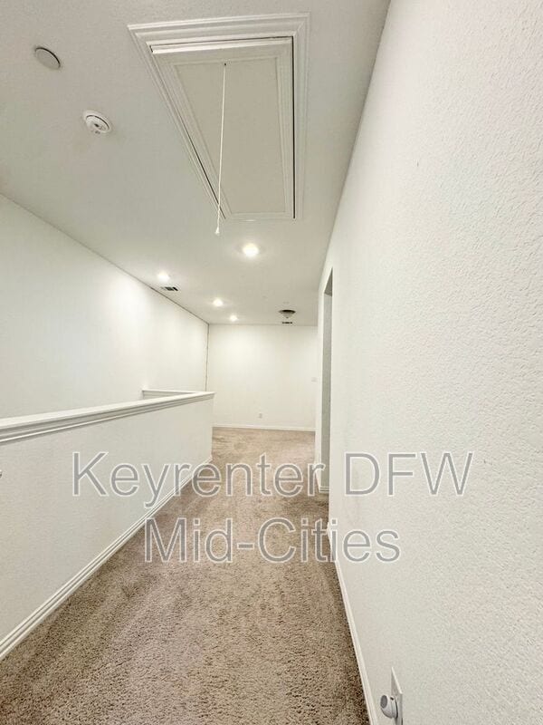 Building Photo - 9927 Tolbert St