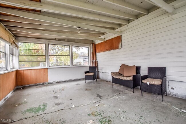 Building Photo - 5134 Harmony Ln