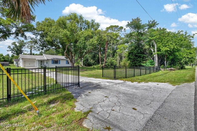 Building Photo - 277 Debary Dr